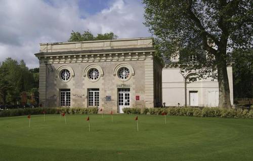Le Chateau Des 7 Tours