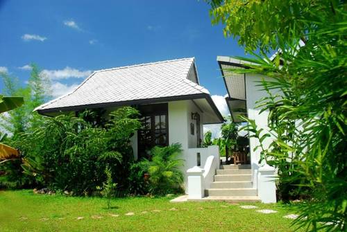 Baan Chai Thung Resort by ZUZU