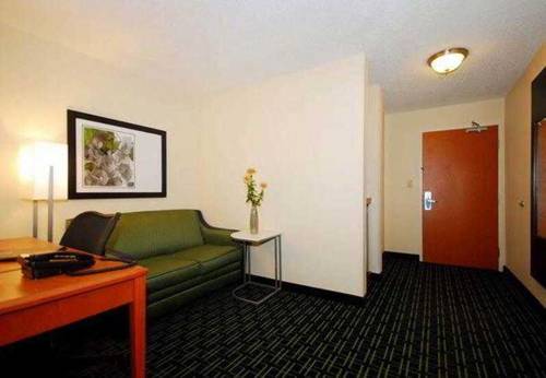 Fairfield Inn & Suites Canton