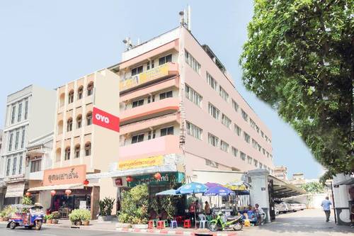 Na Banglampoo Hotel