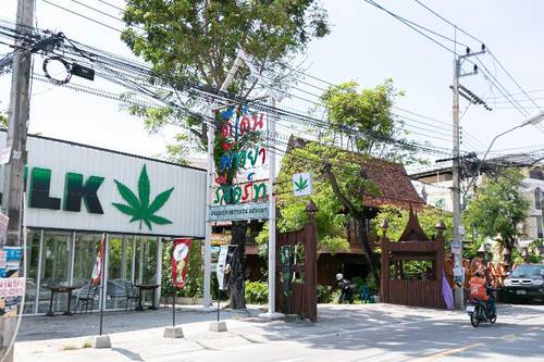 Deeden Pattaya Resort by ZUZU