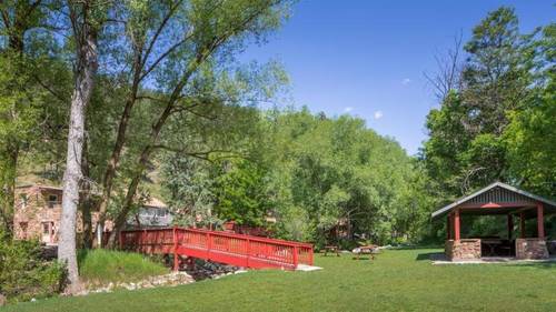 Boulder Mountain Lodge