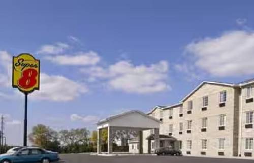 Super 8 by Wyndham Bowling Green North