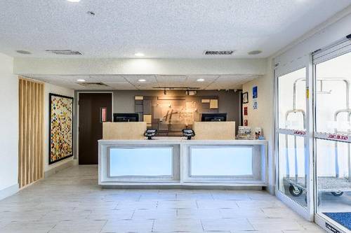 Holiday Inn Express & Suites Bastrop