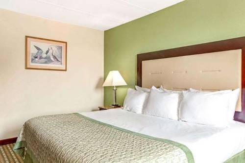 Ramada by Wyndham Bordentown