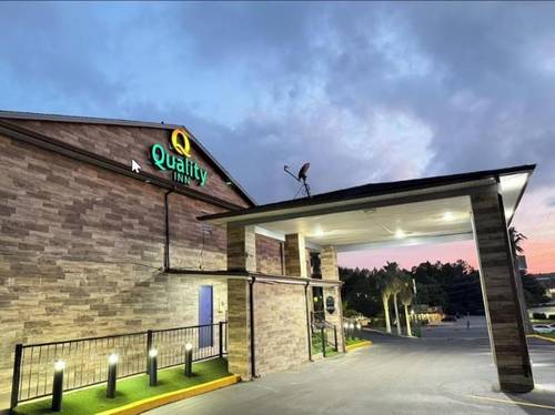 Opulent Oasis Motel Crestview
