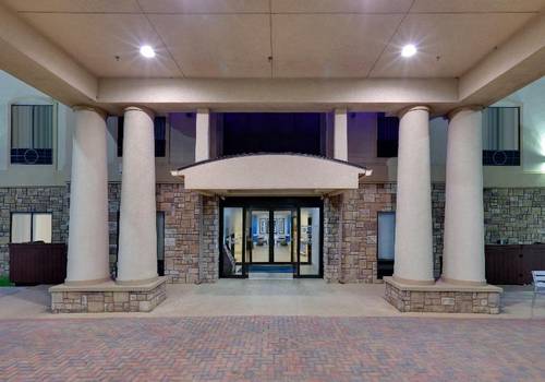 Holiday Inn Express Hotel & Suites Denton-Unt-Twu
