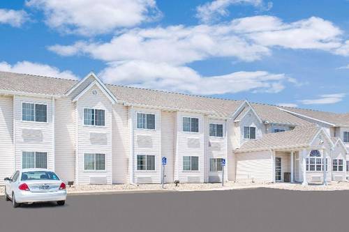 Microtel Inn & Suites By Wyndham Colfax/Newton