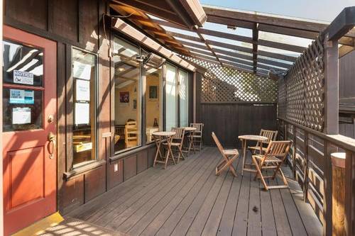 Harbor Lite Lodge