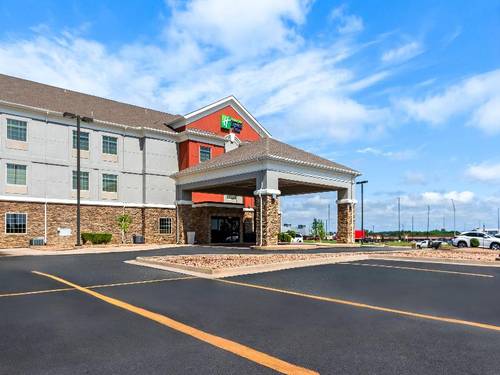 Holiday Inn Express Hotel & Suites Ada