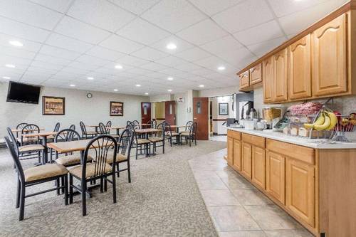 Super 8 by Wyndham Augusta Ft Gordon Belair