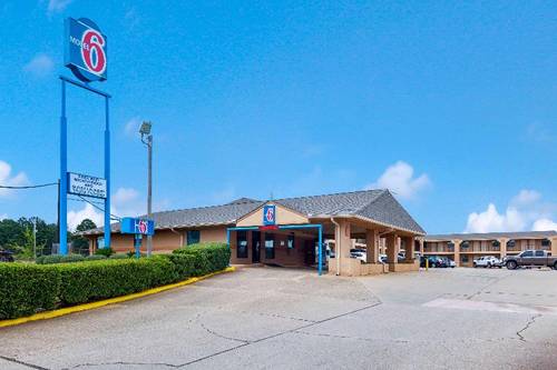 Super 8 Motel - Marshall