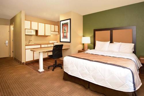 Extended Stay America - Indianapolis - North - Car