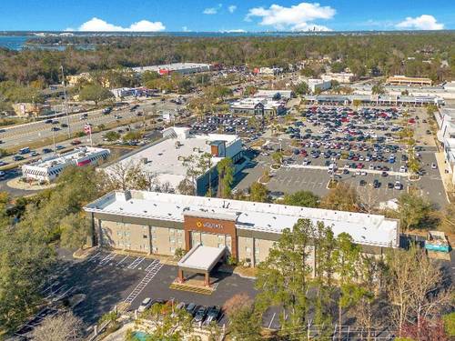 La Quinta Inn & Suites Jacksonville Mandarin