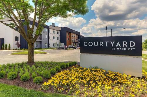 Courtyard Lexington South/Hamburg Place