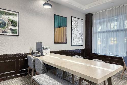 Holiday Inn & Suites Madison West