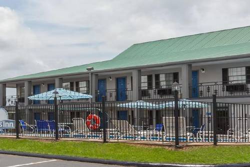 Days Inn by Wyndham Natchitoches