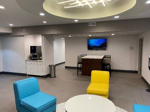 Red Lion Inn & Suites Nashville Airport (CLOSED)