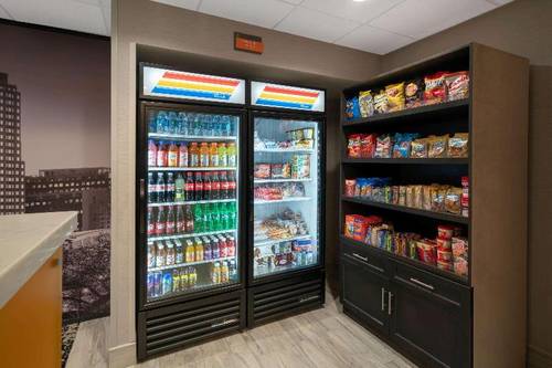 La Quinta Inn Suites Raleigh Downtown North