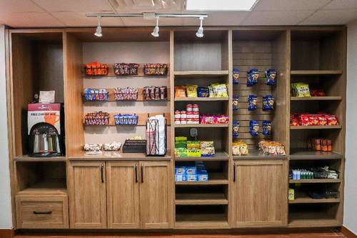 Candlewood Suites Richmond Airport