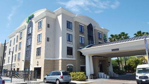Holiday Inn Express & Sts Tampa USF Busch Gardens