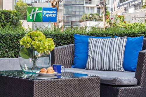 Holiday Inn Express Bangkok Sathorn
