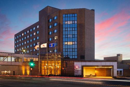 Oshkosh Marriott Waterfront Hotel