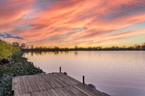 Best Western Plus Lake Front Hotel