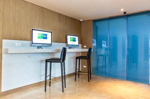 Holiday Inn Express Sukhumvit 11