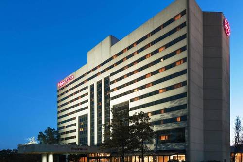 Sheraton Edison Hotel