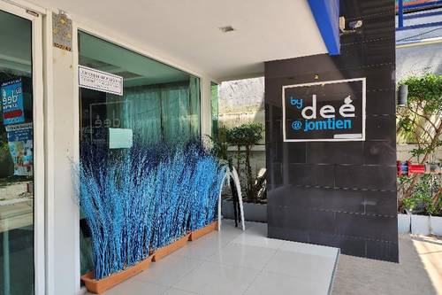 By Dee @ Jomtien