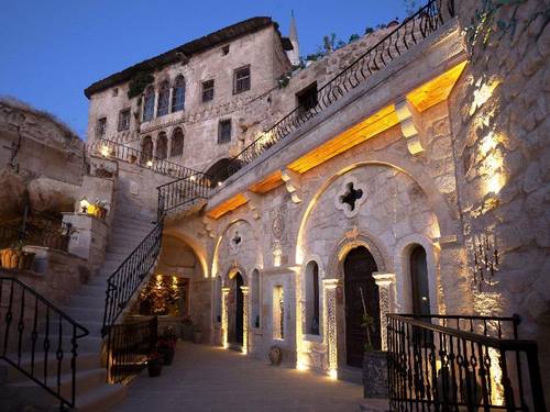 Elika Cave Suites & Spa