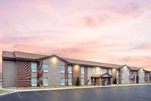 Baymont by Wyndham Beloit
