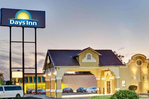 Days Inn by Wyndham Louisville Airport KY
