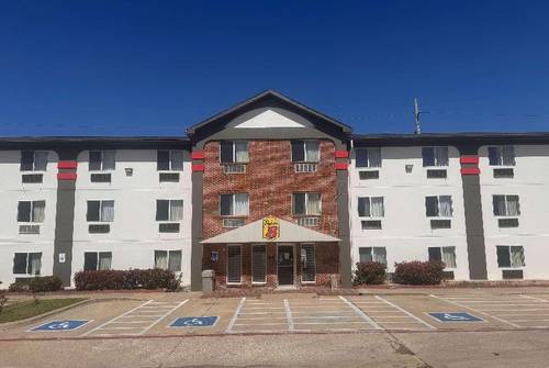 Super 8 by Wyndham College Station