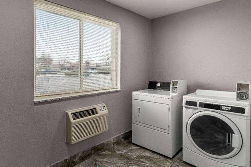 Super 8 by Wyndham Columbus