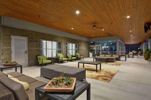 Homewood Suites by TechRidge Parmer @ I-35