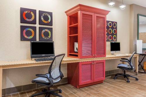 Home2 Suites by Hilton Albany Airport/Wolf Rd