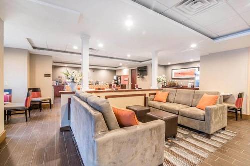Comfort Inn & Suites Brattleboro