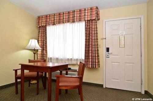 Econo Lodge Inn & Suites Eagle Pass