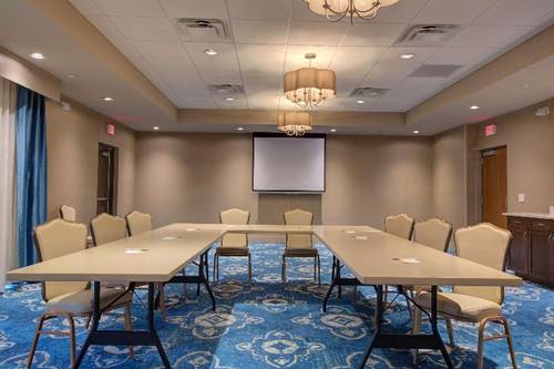 Hampton Inn & Suites Tampa Busch Gardens Area
