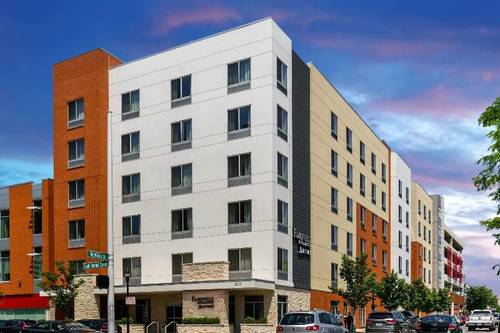 Fairfield Inn &Suites Cincinnati Uptown/University