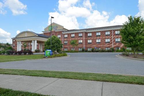 Holiday Inn Express and Suites Bridgeport