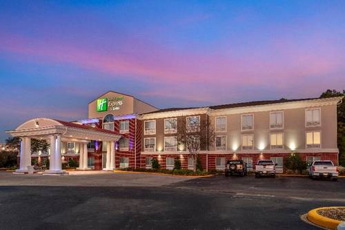Holiday Inn Express and Suites Natchitoches