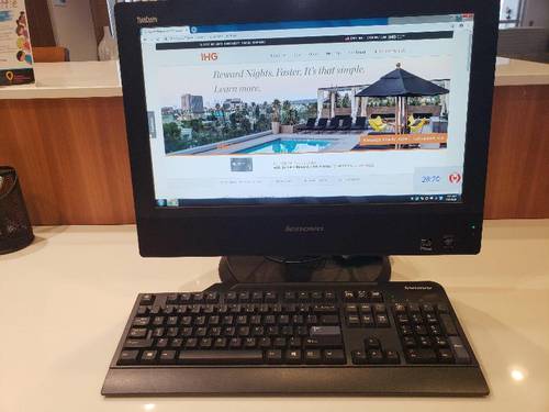 Holiday Inn Express and Suites Altoona