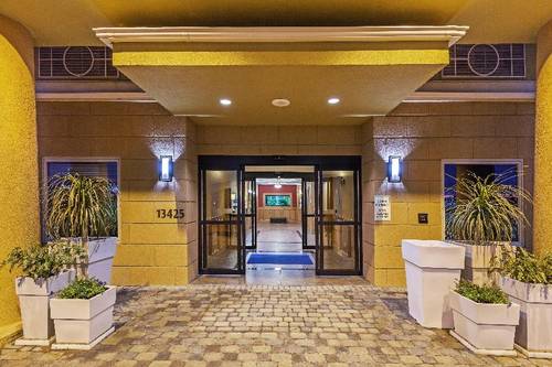 Holiday Inn Express and Suites Corpus Christi NW C