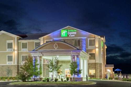 Holiday Inn Express and Suites Clarksville
