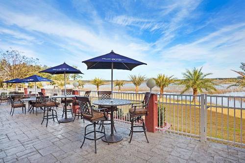 Holiday Inn & Suites Beaufort @ Highway 21