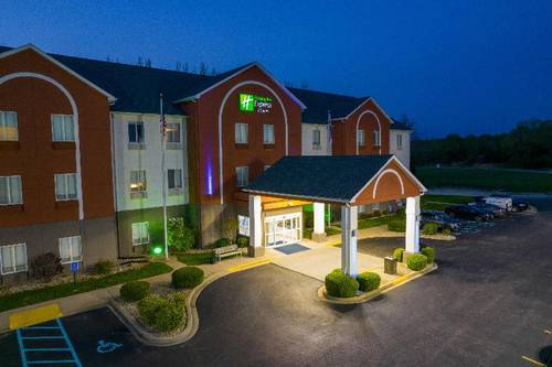 Holiday Inn Express and Suites Bedford