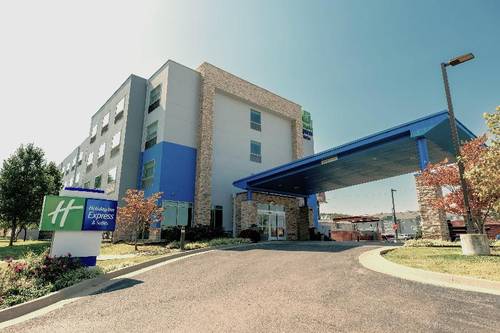 Holiday Inn Express and Suites Tahlequah
